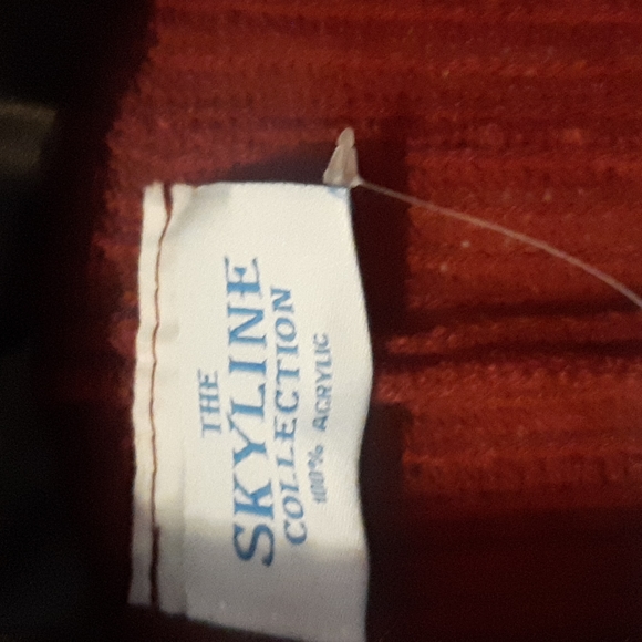 NWT deep red ruffle bottom sequins knitted super soft poncho/cardigan sm to lg - Picture 5 of 8